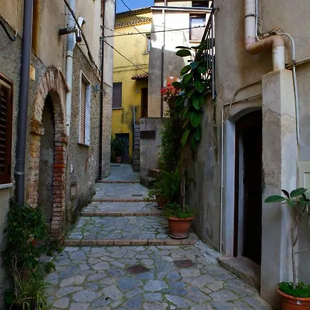 La Casa Nel Vicolo Apartment *